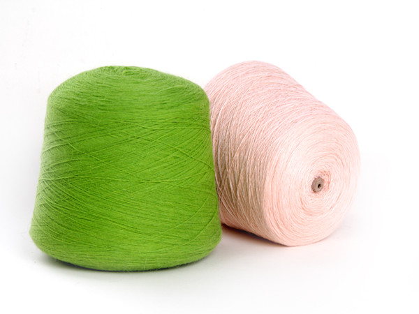 做秋冬毛衫用的安哥拉兔毛紗線的圖片.jpg 做秋冬毛衫用的安哥拉兔毛紗線的圖片.jpg